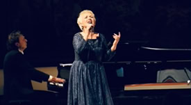 Stadttheater Duisburg                In Zusammenarbeit mit den Duisburger-Philharmoniker